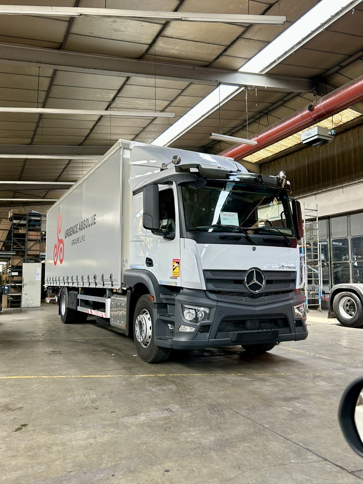 Camion Mercedes Actros Urgence Absolue — traction régulière